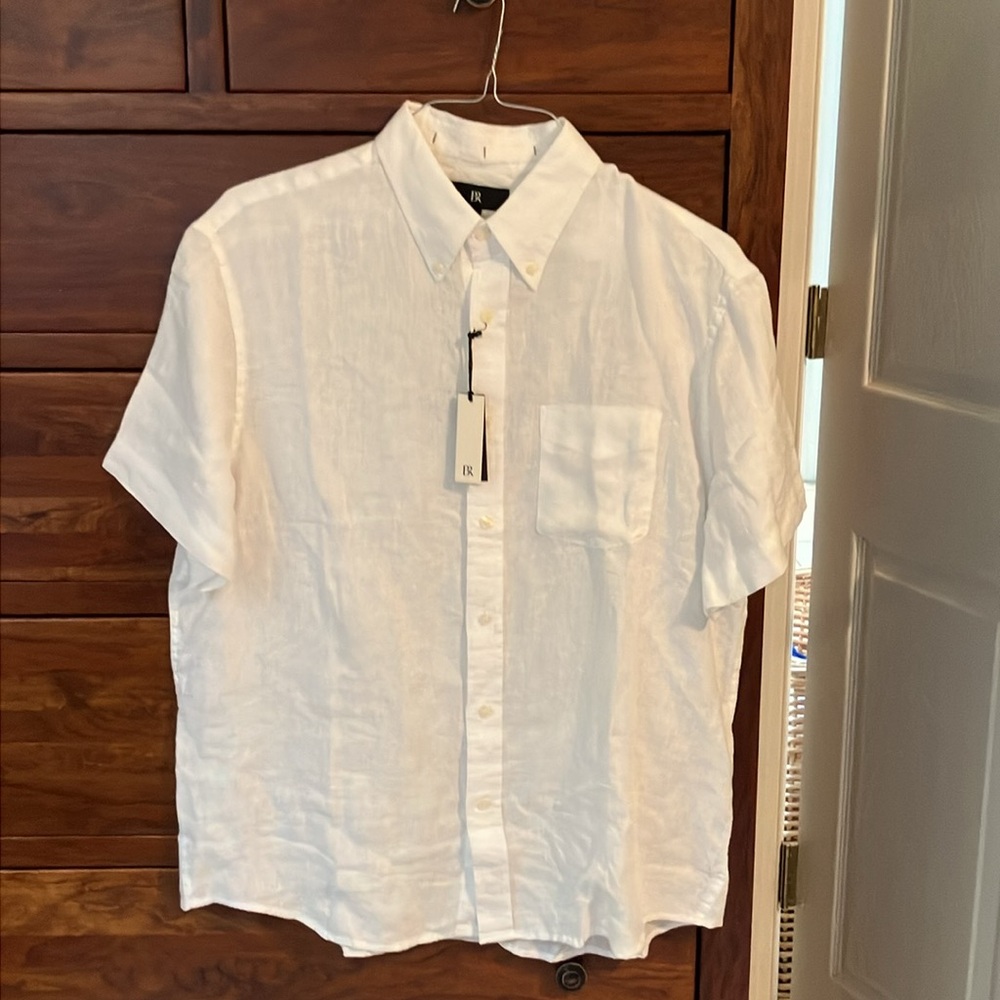 Banana Republic Men’s White Linen Short Sleeve Button-Down Collar Shirt